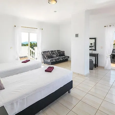 Ocean Blue Ocean Views Walk To Pool Ferragudo (Faro)