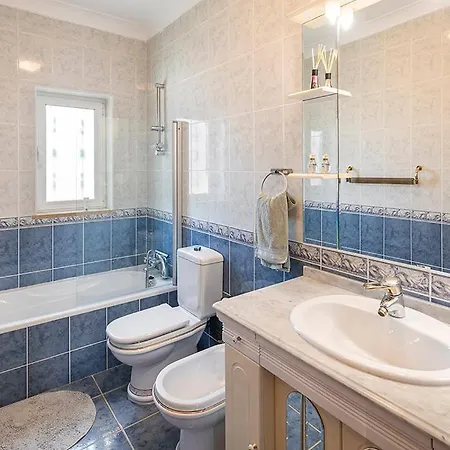 Ocean Blue Ocean Views Walk To Pool * Ferragudo (Faro)