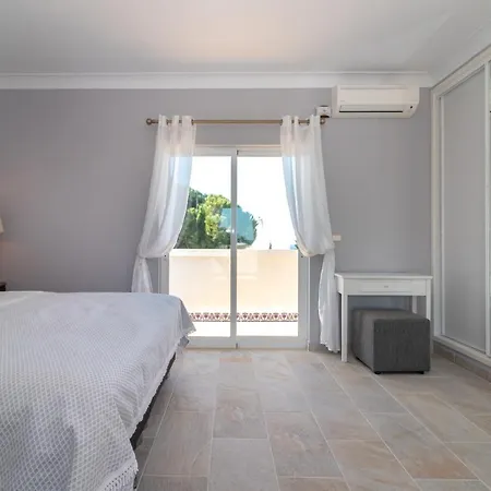 Ocean Blue Ocean Views Walk To Pool Villa *