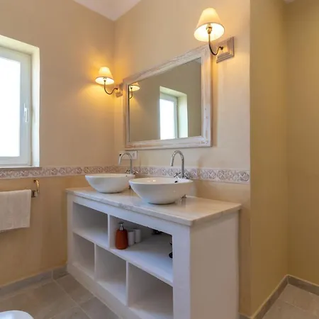 Ocean Blue Ocean Views Walk To Pool