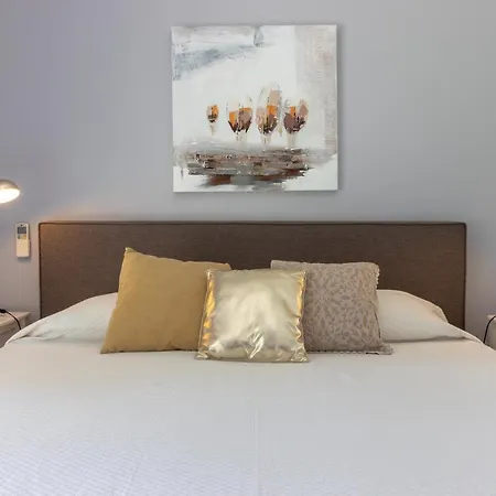 Villa Ocean Blue Ocean Views Walk To Pool