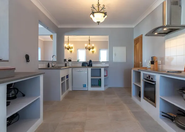 Villa Ocean Blue Ocean Views Walk To Pool