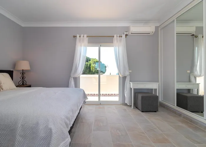 Villa Ocean Blue Ocean Views Walk To Pool