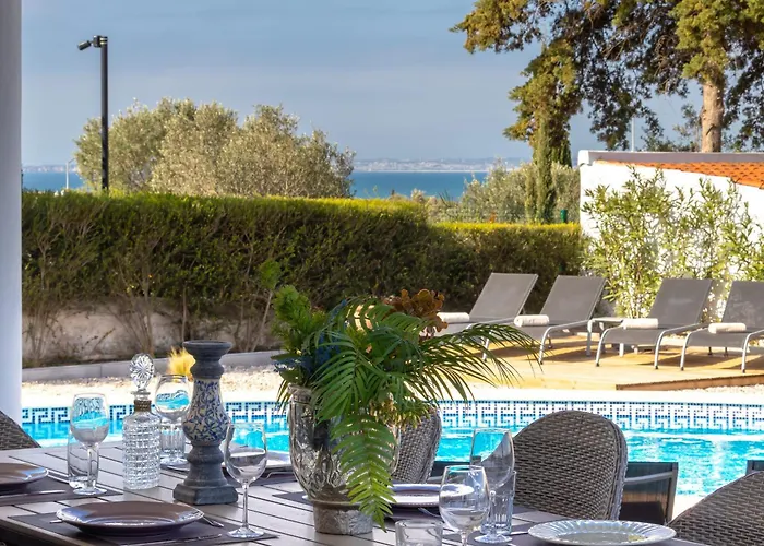 Ocean Blue Ocean Views Walk To Pool Villa Ferragudo (Faro)
