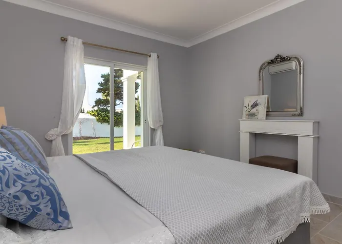 Villa Ocean Blue Ocean Views Walk To Pool