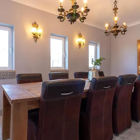 Ocean Blue Ocean Views Walk To Pool فيلة *